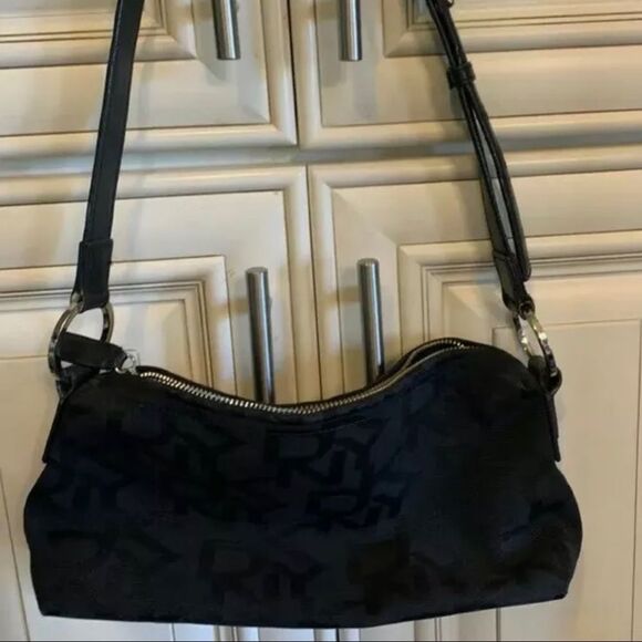DKNY Small Shoulder black bag - Picture 1 of 16